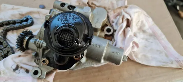 Motorolja pump Audi Q5 2.0 TFSI image 5
