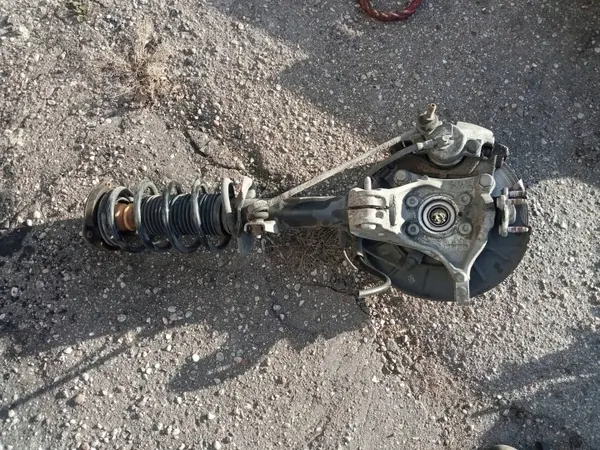 Amortecedor MacPherson esquerdo OEM 1K0 para VW Passat B6 1.8 TSI image 3