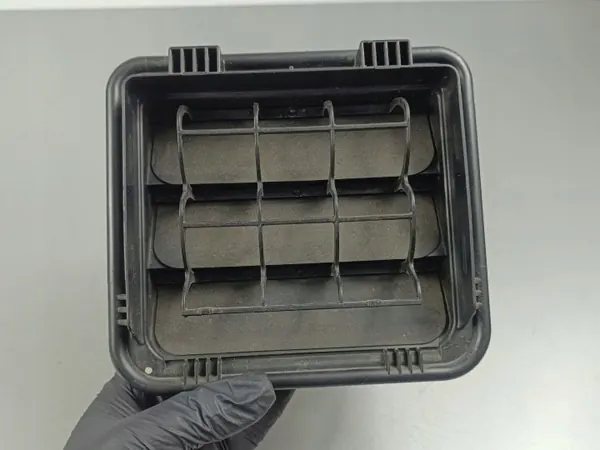 Kia OE FOB43518 Ventilationsgallret för Telluride 2022 image 6