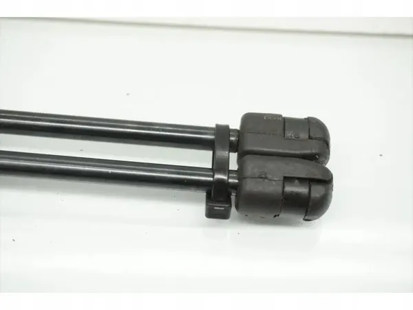 Chrysler 300C Kofferbakdemper OEM 04589589AA 2008 image 8