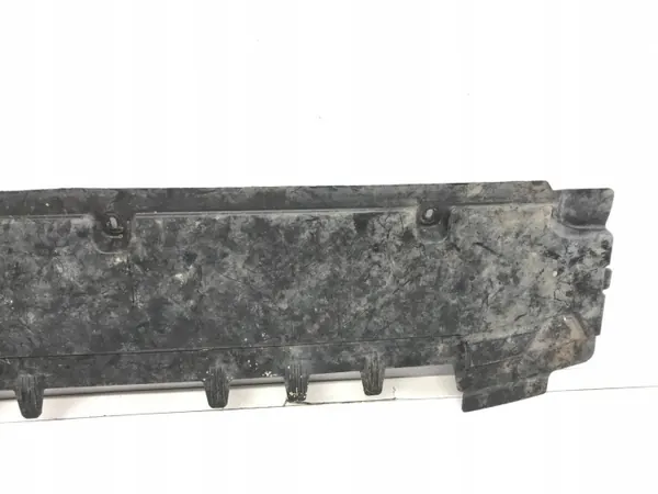 Capa para-choques dianteiro Audi Q3 OEM 83A807611 - Usado image 3