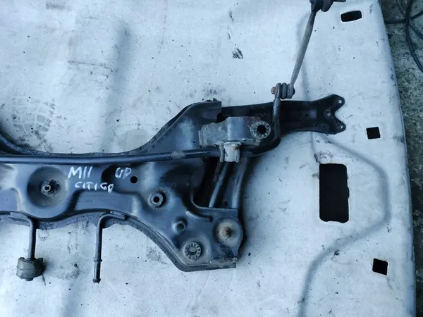 VW Up Seat Mii Skoda Citigo 1.0 Poutre de Suspension image 5