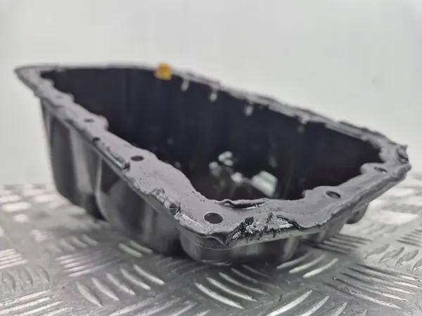 BMW F30 F20 1.6 N13B16A Oljetunna OEM 7649311 image 3