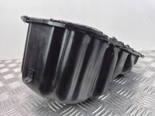 BMW F30 F20 1.6 N13B16A Oljetunna OEM 7649311 image 5