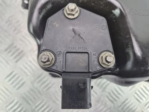 BMW F30 F20 1.6 N13B16A Oljetunna OEM 7649311 image 7