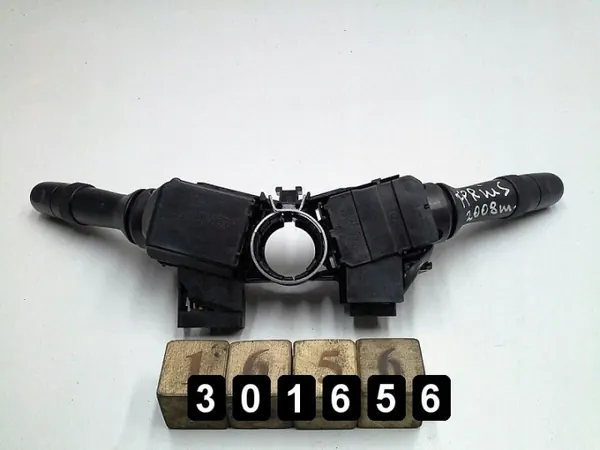 Interruptor Toyota Prius OEM AM-301656 - Usado image 2
