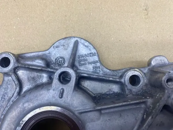 Oljepumpsbas OEM 31480238 för Volvo S60 III 2.0 image 3