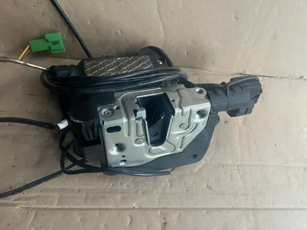 LINKER VORDERER TÜRSCHLOSS MERCEDES E-CLASS W211 2117200935 image 2