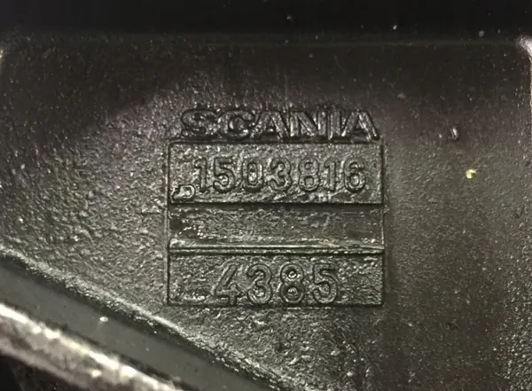 Scania Motor-Vorderabdeckung OEM 1420185 - Gebraucht image 6