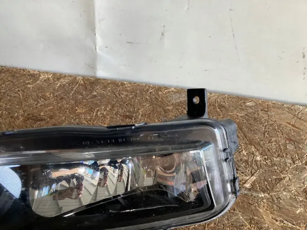 Farol dianteiro esquerdo Volkswagen Caddy image 2