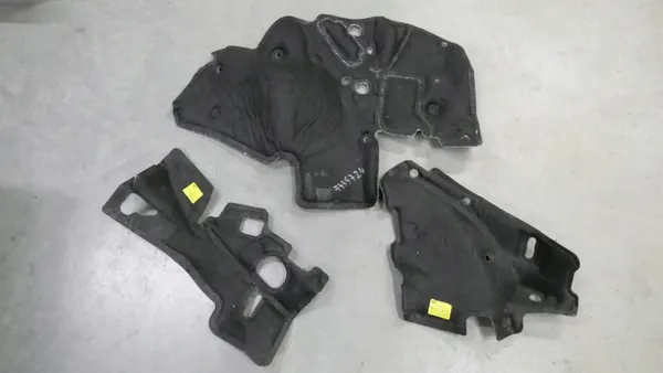BMW F44 Pare-boue arrière droit OEM 7484762 image 2