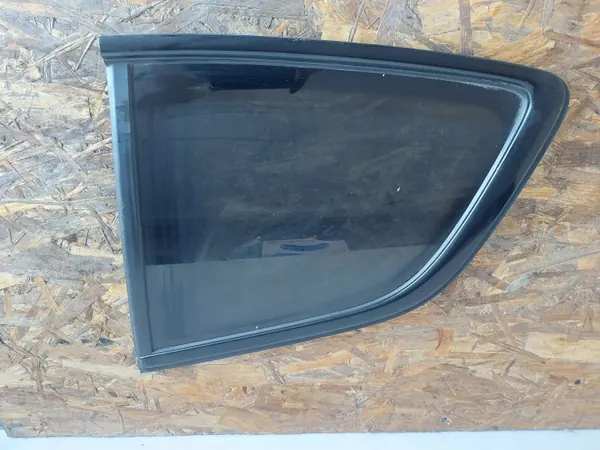 Ventana Lateral Derecha Trasera BMW F46 OEM 7397364 Tintada image 2