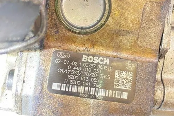 Brandstofpomp RENAULT ESPACE III 2.2L diesel 8200613055 image 5