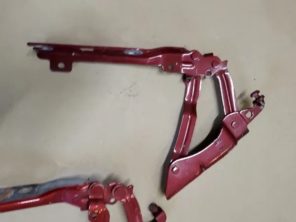 Konepellin saranat vasen oikea VW Golf V Jetta III OE image 3