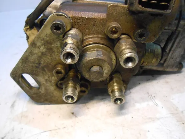 Hochdruckkraftstoffpumpe AUDI 80 B4 image 5