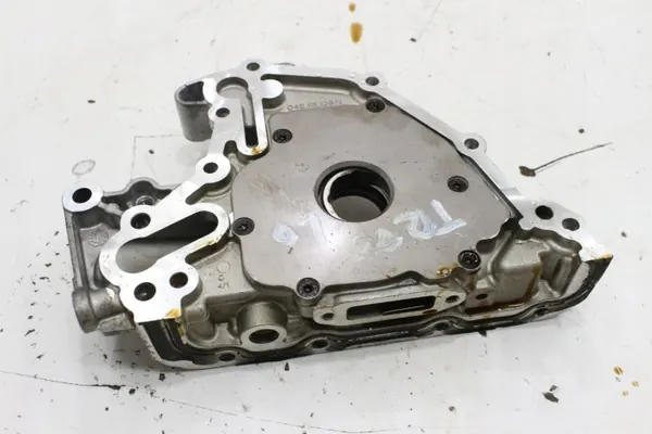 Pompe à huile d'occasion OEM 04E115105AT pour VW T-Roc 1.0 TSI image 3