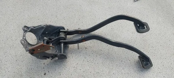 Dodge Kupplungs-Bremspedal OEM 04581660AC - Gebraucht image 3