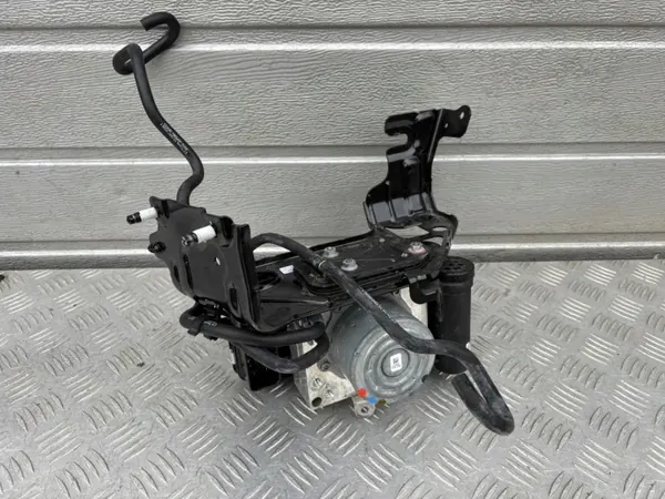 Suspension Mercedes W206 Classe C OEM A2069010708 image 4