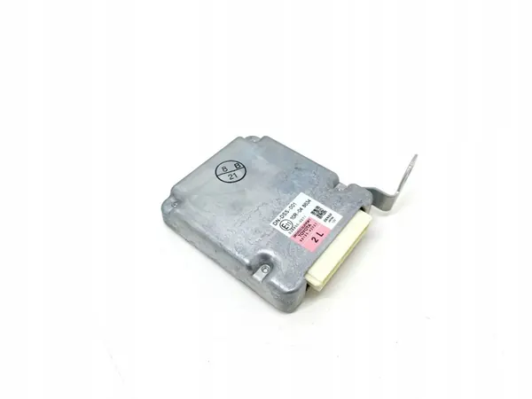 Module régulateur Toyota RAV4 OEM 8815042021 image 2