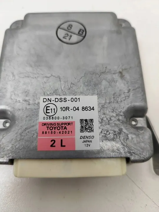 Module régulateur Toyota RAV4 OEM 8815042021 image 6