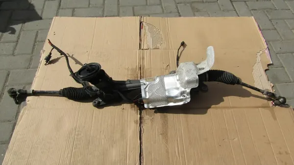 SKODA OCTAVIA 3 III LIFT Lenkgetriebe OEM image 2