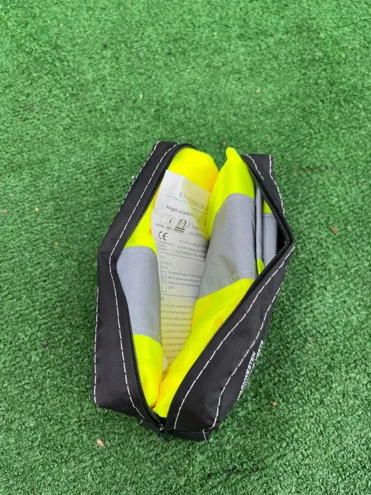Audi Vest Set OEM 8W0093056 - Gebruikt image 3