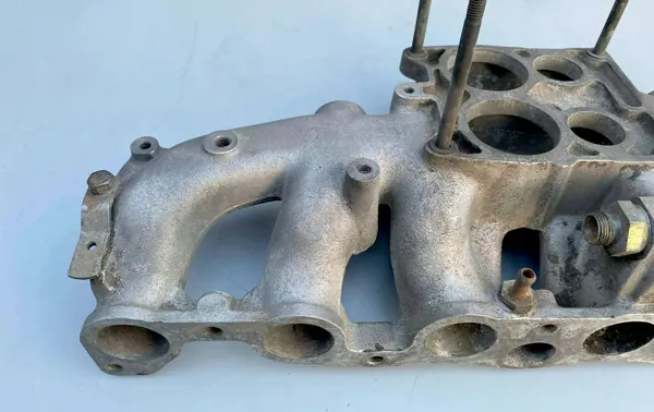 Mercedes-Benz W123 M110 2.8 Inlaatspruitstuk OEM R1101411401 image 5