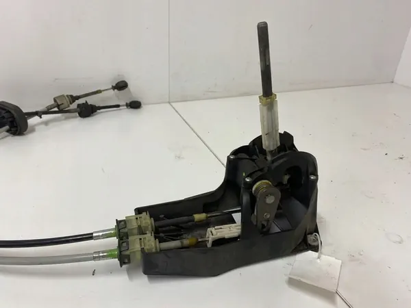 Opel Astra H 2006 Levier de changement de vitesses / Supérieur image 6