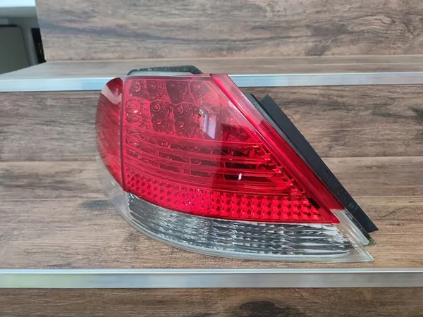 BMW OE 6937235 Luz Trasera Izquierda image 3