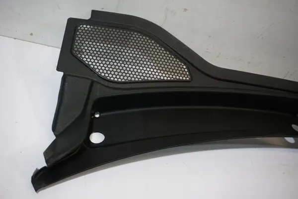 Escudo Inferior Audi Q2 OEM 81B819403 - Usado image 3