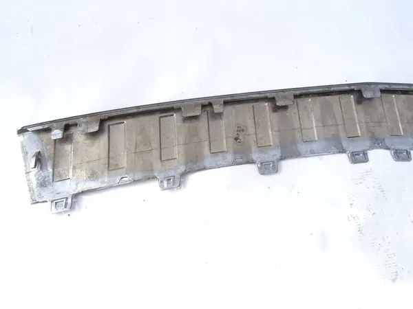 Moldura de parachoques trasero Mercedes GLK A2048850411 image 4