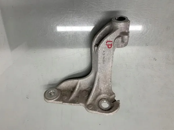 OEM 548518613R Vasen Hinauskoukku Renault Clio V image 3