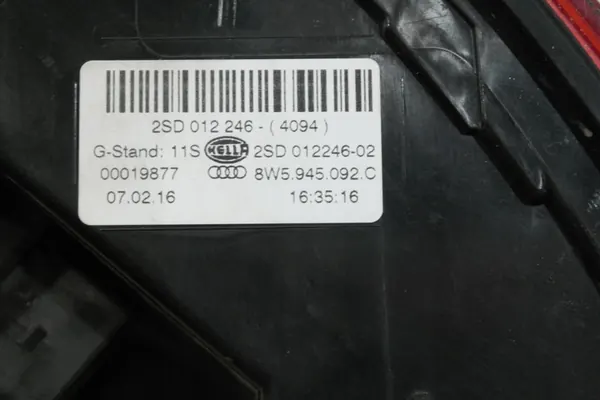 AUDI A4 B9 8W Sedán Lámpara Trasera Derecha LED 8W5945092C image 2