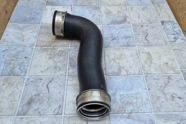 Tubo intercooler VW TOURAN 1.9L Diesel 2005 OEM 1K0145834G image 3