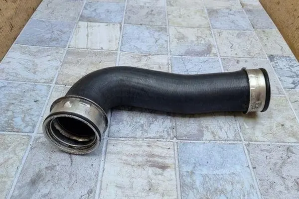 Tubo intercooler VW TOURAN 1.9L Diesel 2005 OEM 1K0145834G image 5