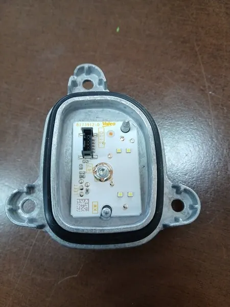 Module Phare Gauche Audi Q2 OEM 131 - Occasion image 4
