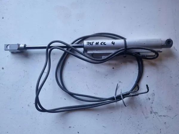 Opel Astra H III CC Dachaktuator OEM Astra H III CC SIŁOWNIK image 2