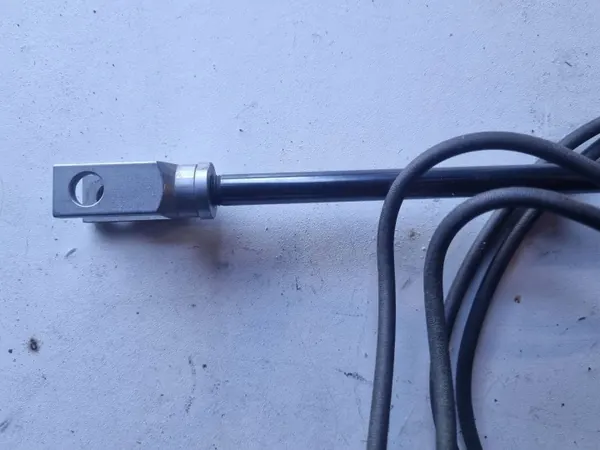 Opel Astra H III CC Dachaktuator OEM Astra H III CC SIŁOWNIK image 3