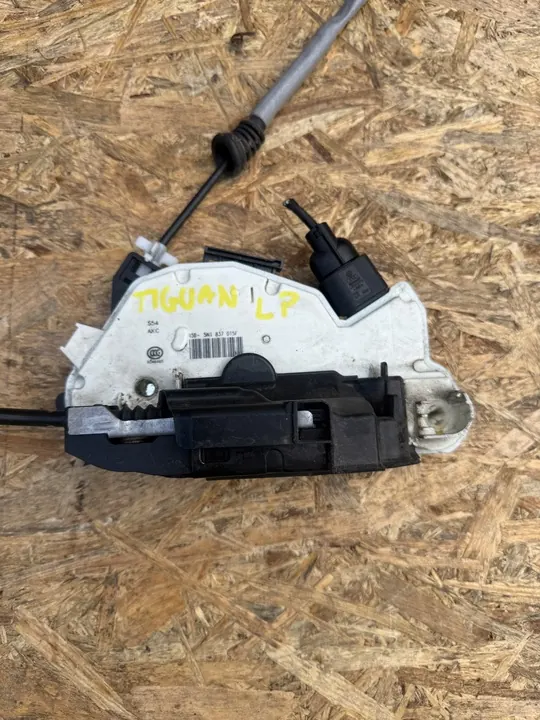 Dörrlås vänster fram VW Volkswagen Tiguan image 2