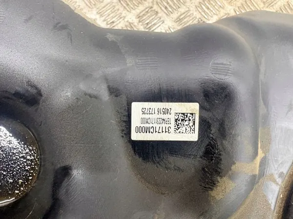 Hyundai Kona I 2020 Polttoainesäiliö OEM 31171CM000 image 7