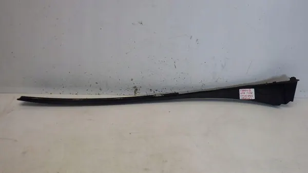 Renault Framschemeskydd Höger 727608750R image 3