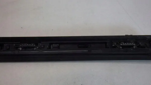 Renault Framschemeskydd Höger 727608750R image 6