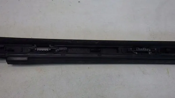 Renault Framschemeskydd Höger 727608750R image 7