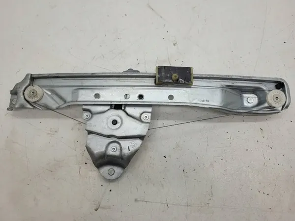 Elevador de vidro traseiro direito Dacia Duster II 827208597R image 4