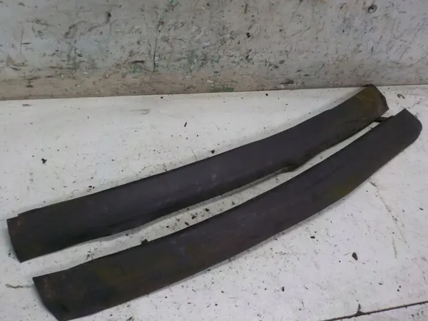 W124 Frontscheibendichtung OEM - Gebrauchtes Mercedes-Benz Teil image 2