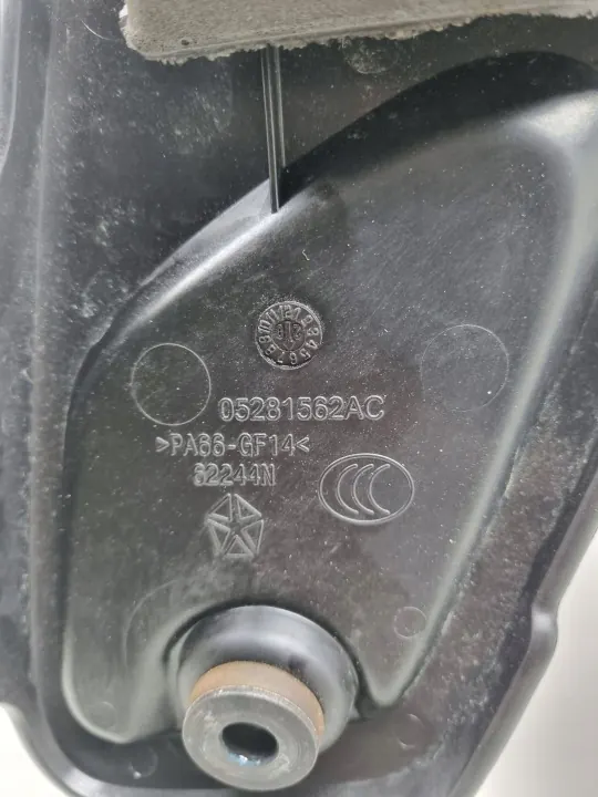 Moottorikansi OEM 05281562AC Jeep Wrangler JL 3.6:lle image 4