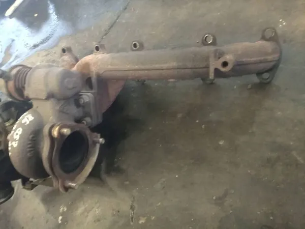 Turbo d'occasion OEM 074253033K pour Volvo V70 II image 4