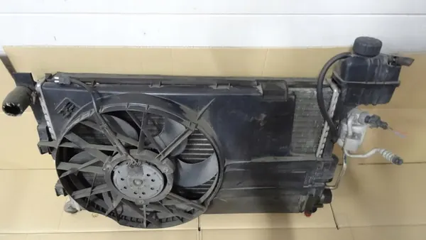 MERCEDES W168 1.4 16V Kylarrubrik 1685000202 image 7