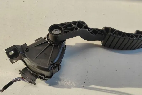 Gaspedaal RENAULT LAGUNA II 2.2L Diesel image 2