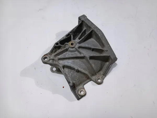 Ilmastointikompressorin kiinnike OEM 12554026 GMC Hummer H2 image 4